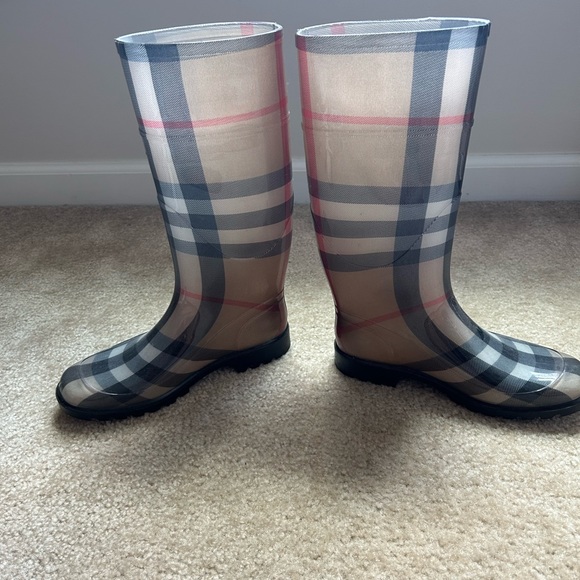 Burberry London Nova Check Pattern Rubber Rainboots - Picture 2 of 3